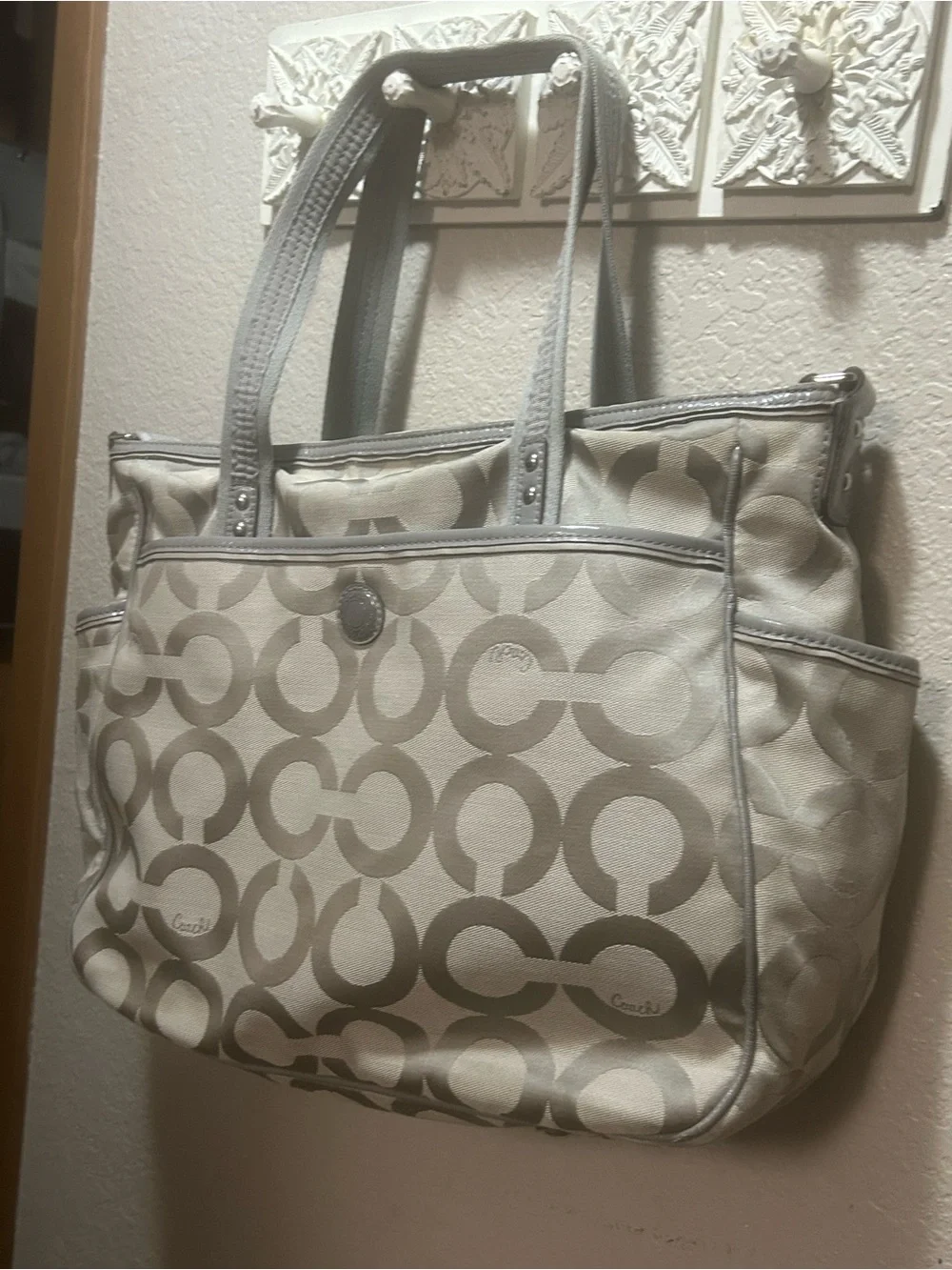 Authentic Coach Women's Signature Tote in Light Gray